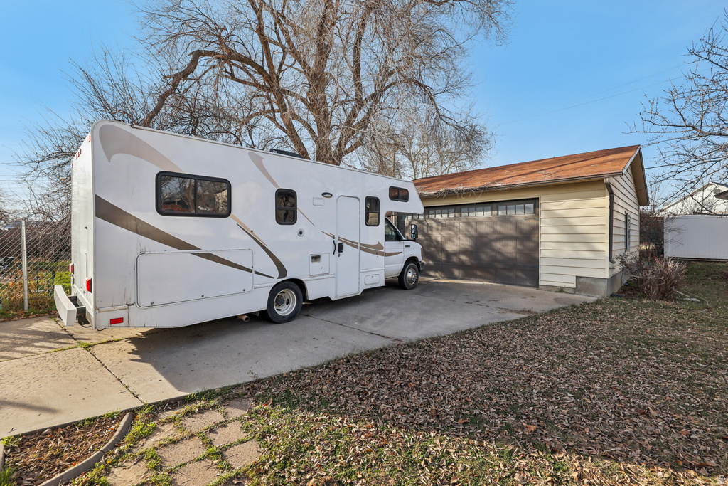 1896 CLIFF PL Layton, UT 84041