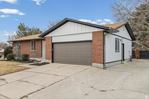 6607 S 2300 E Cottonwood Heights, UT 84121