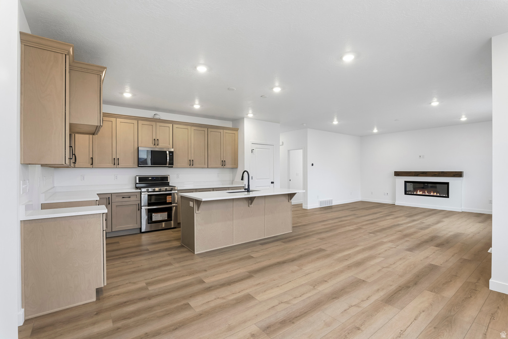 653 N PLAINSMAN DR Spanish Fork, UT 84660