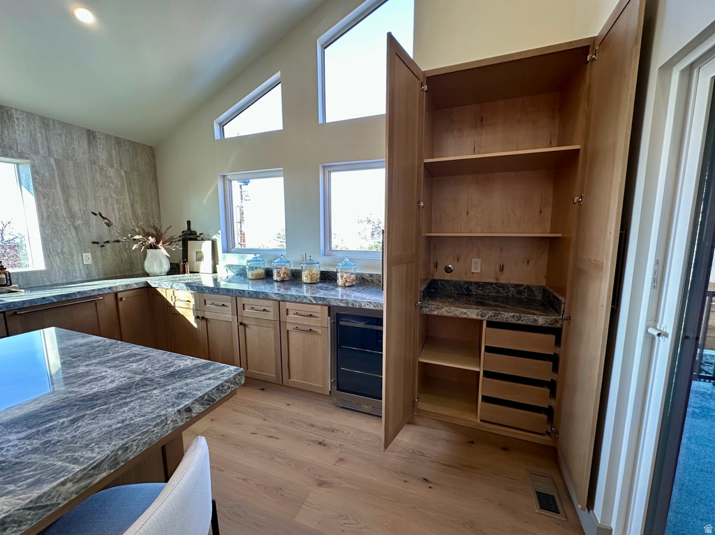 2551 E SHERWOOD DR Salt Lake City, UT 84108