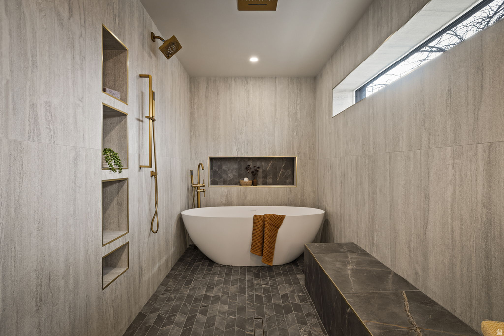 2551 E SHERWOOD DR Salt Lake City, UT 84108