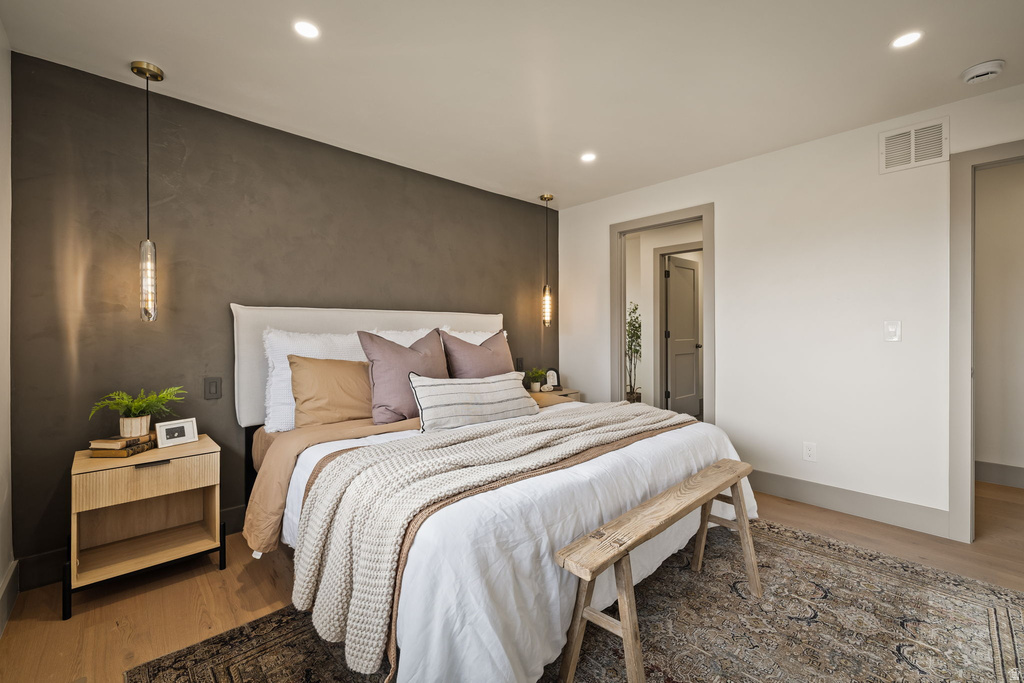 2551 E SHERWOOD DR Salt Lake City, UT 84108