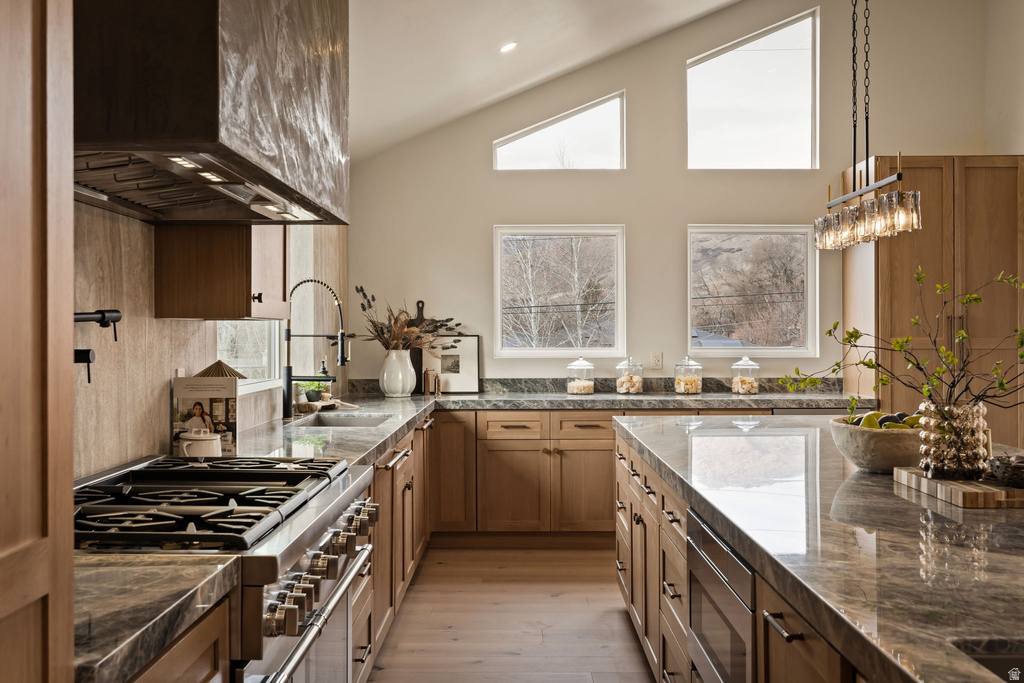 2551 E SHERWOOD DR Salt Lake City, UT 84108