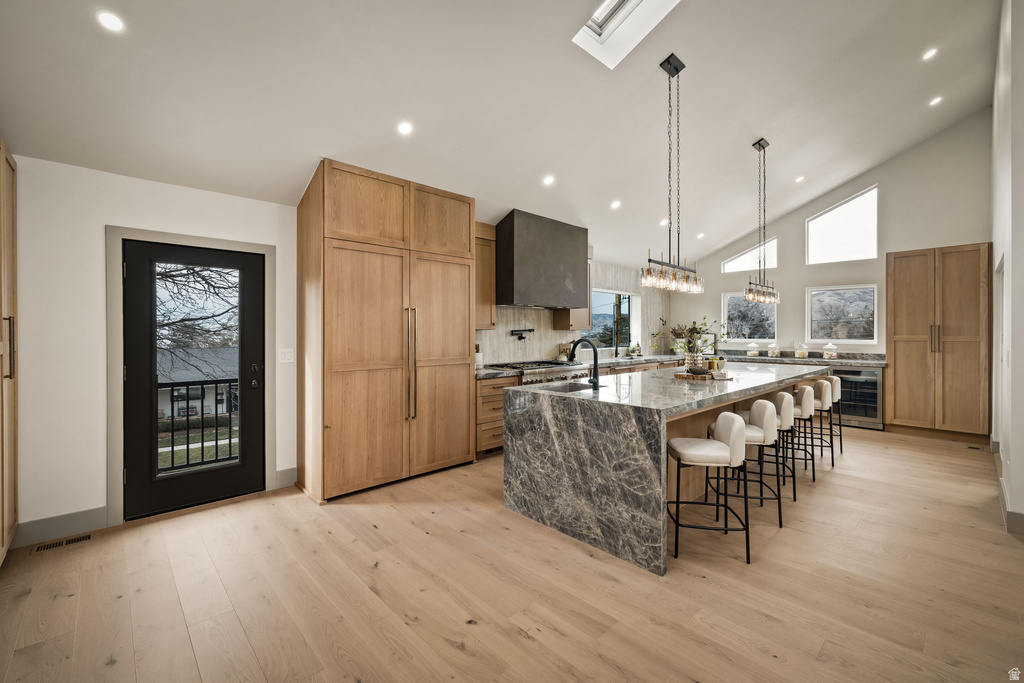 2551 E SHERWOOD DR Salt Lake City, UT 84108