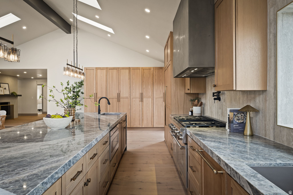 2551 E SHERWOOD DR Salt Lake City, UT 84108