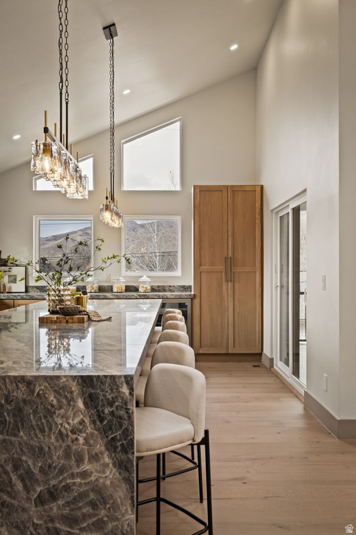 2551 E SHERWOOD DR Salt Lake City, UT 84108