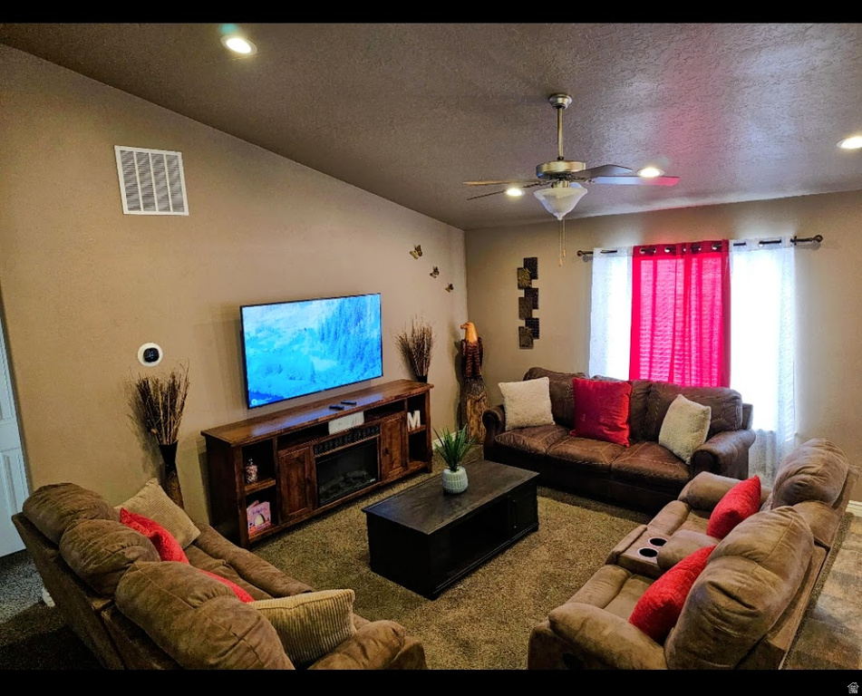 310 S HERITAGE DR Vernal, UT 84078