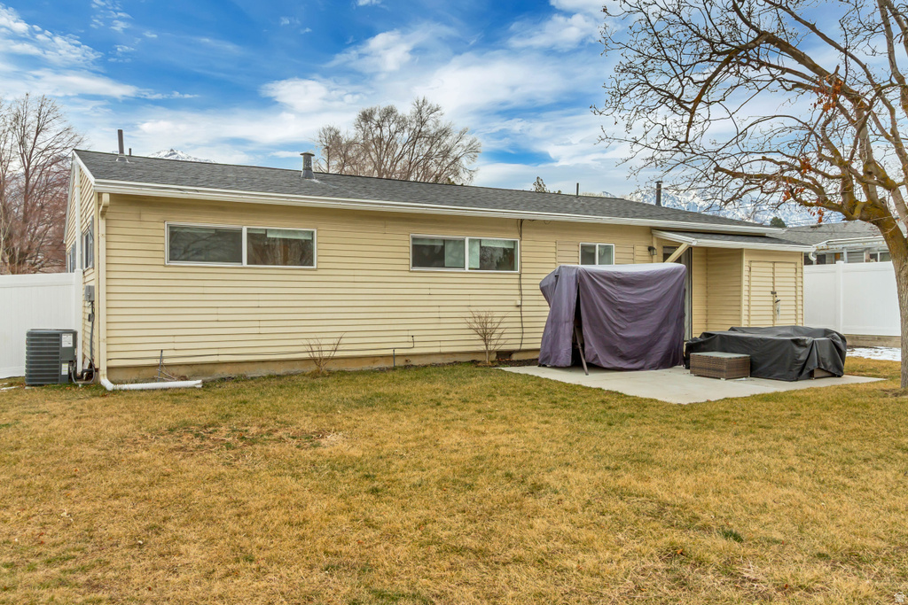 6852 S MEADOW DR Cottonwood Heights, UT 84121