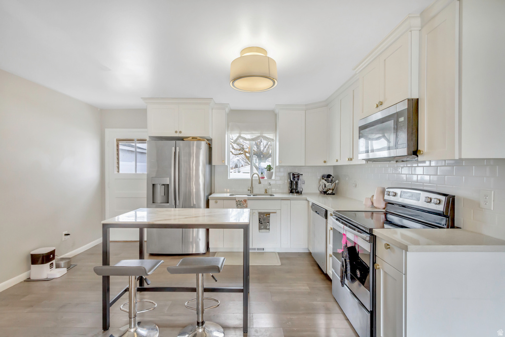 6852 S MEADOW DR Cottonwood Heights, UT 84121