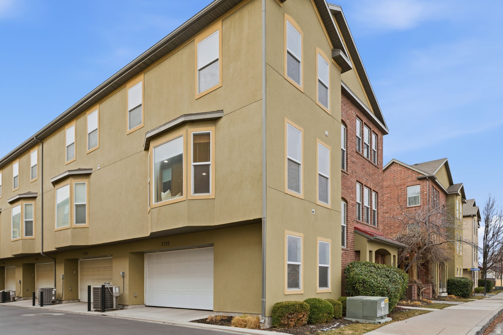 3702 S BALMOSSIE DR South Salt Lake, UT 84115