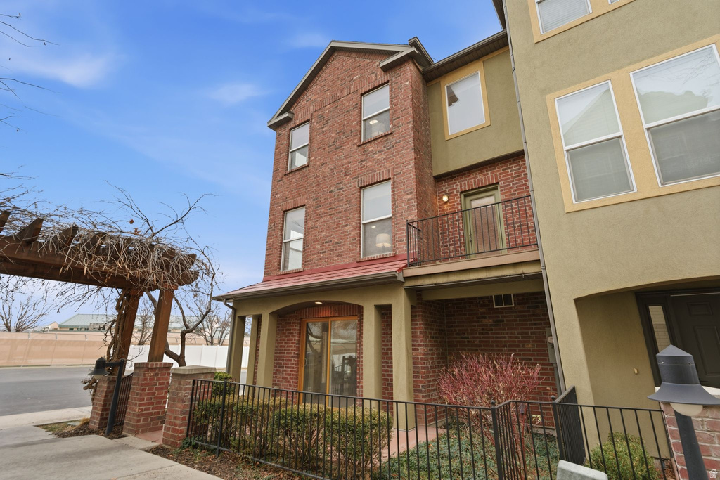 3702 S BALMOSSIE DR South Salt Lake, UT 84115