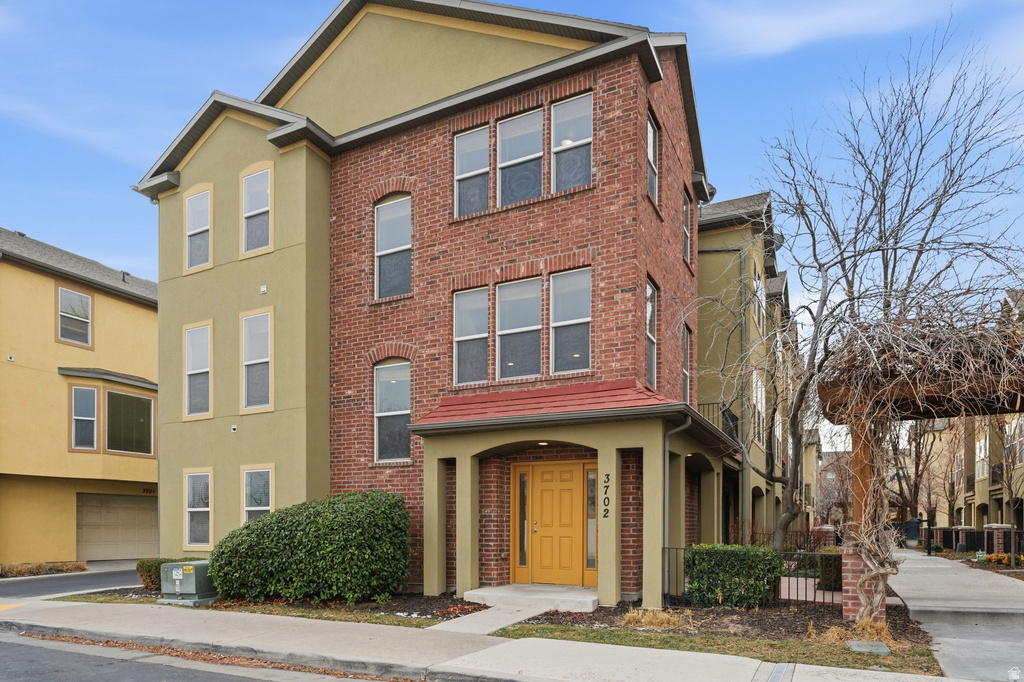 3702 S BALMOSSIE DR South Salt Lake, UT 84115