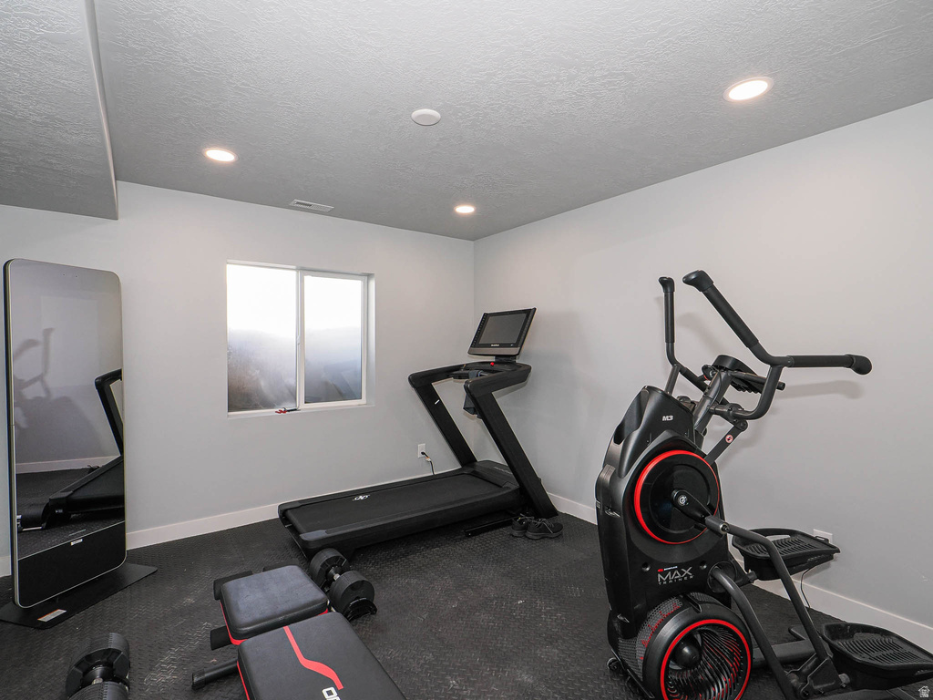 582 W DURFEE ST Grantsville, UT 84029