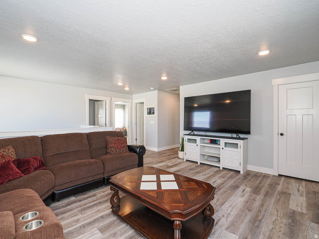 582 W DURFEE ST Grantsville, UT 84029