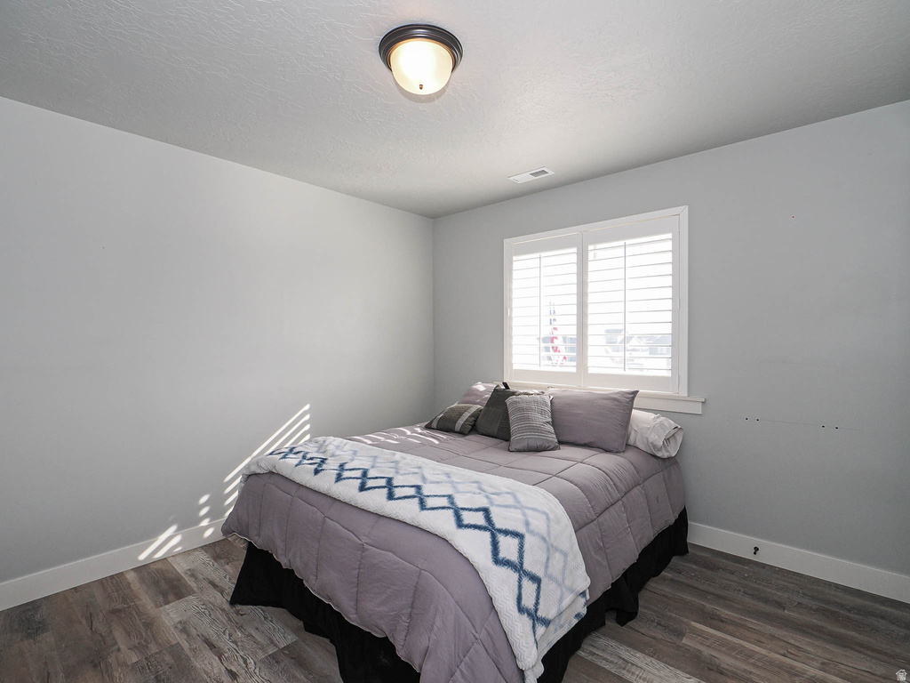 582 W DURFEE ST Grantsville, UT 84029