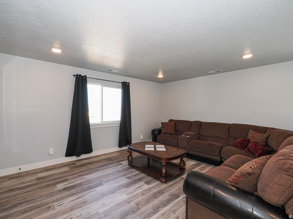 582 W DURFEE ST Grantsville, UT 84029