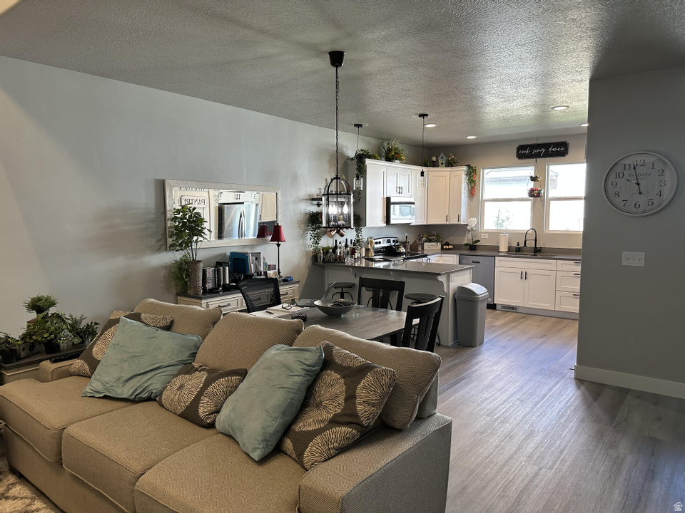 1353 N 3740 W Lehi, UT 84043