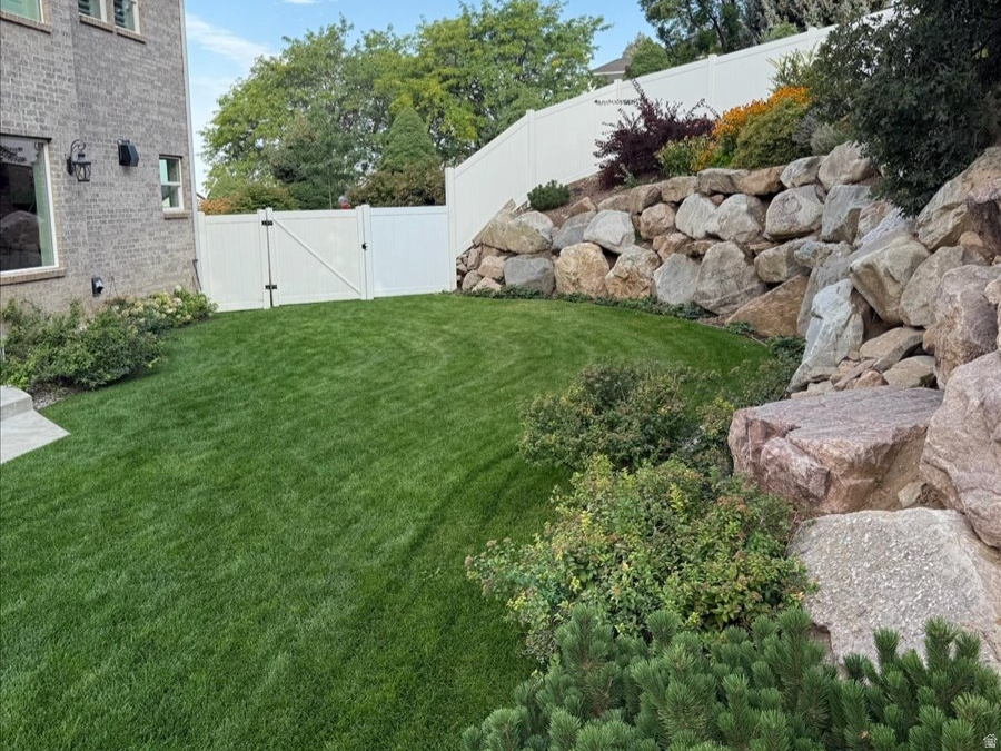 4496 COTTONWOOD DR Pleasant View, UT 84414