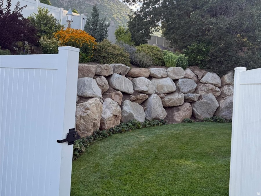 4496 COTTONWOOD DR Pleasant View, UT 84414