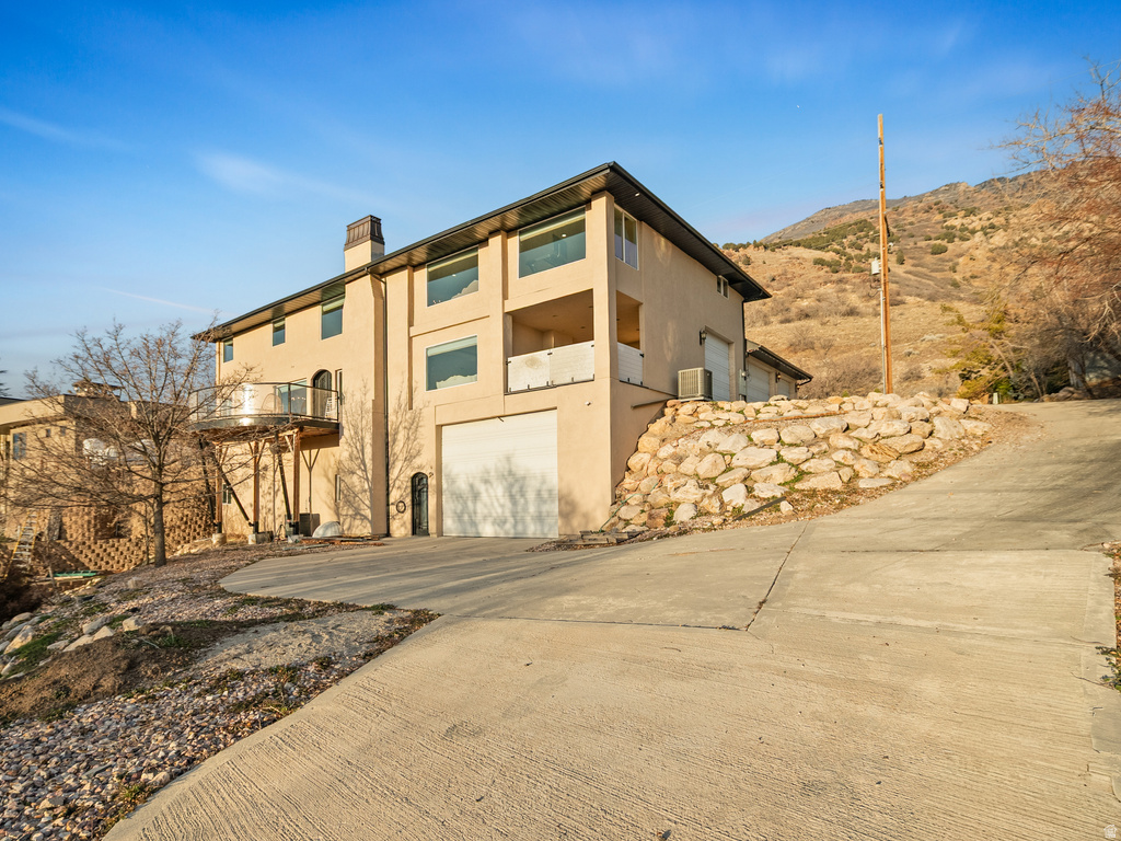 5758 S WASATCH BLVD Holladay, UT 84121