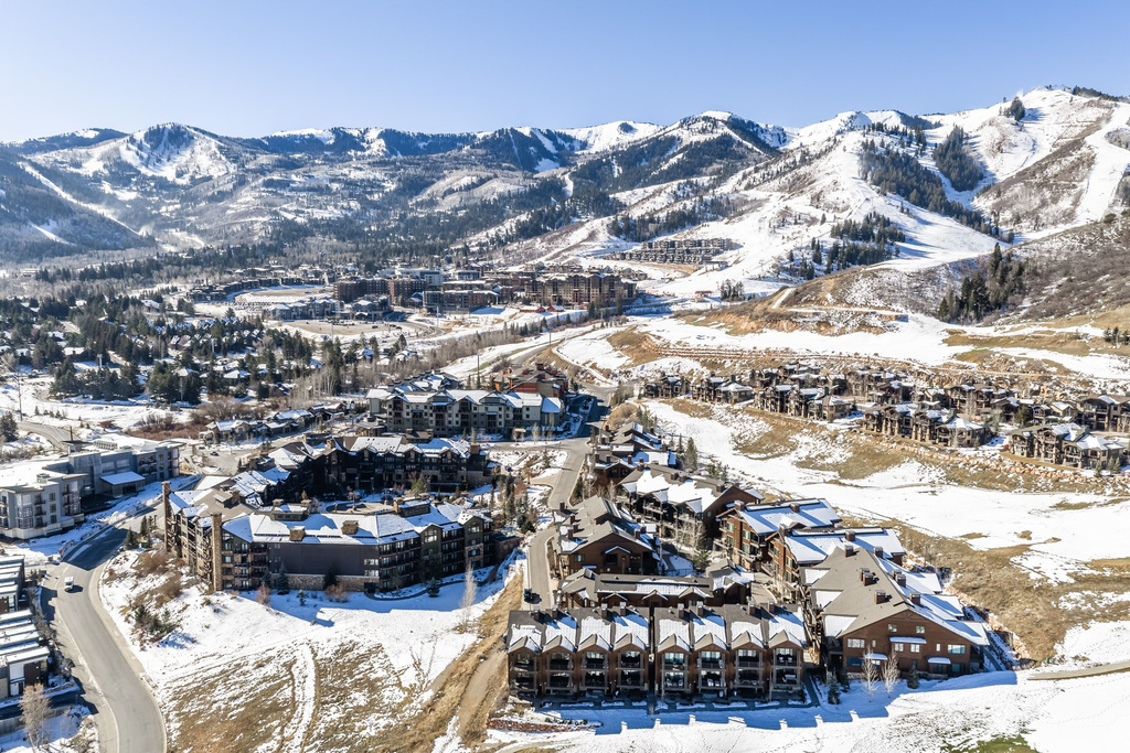 4273 WILLOW DRAW DR #606 Park City, UT 84098