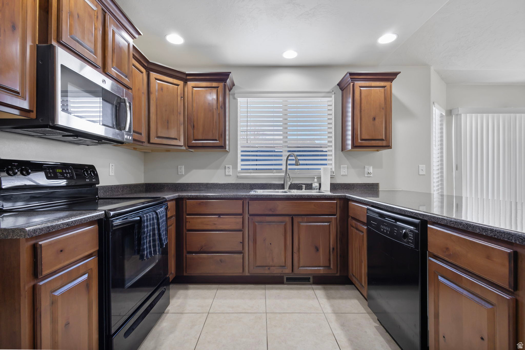 5758 W LUGANO West Jordan, UT 84084