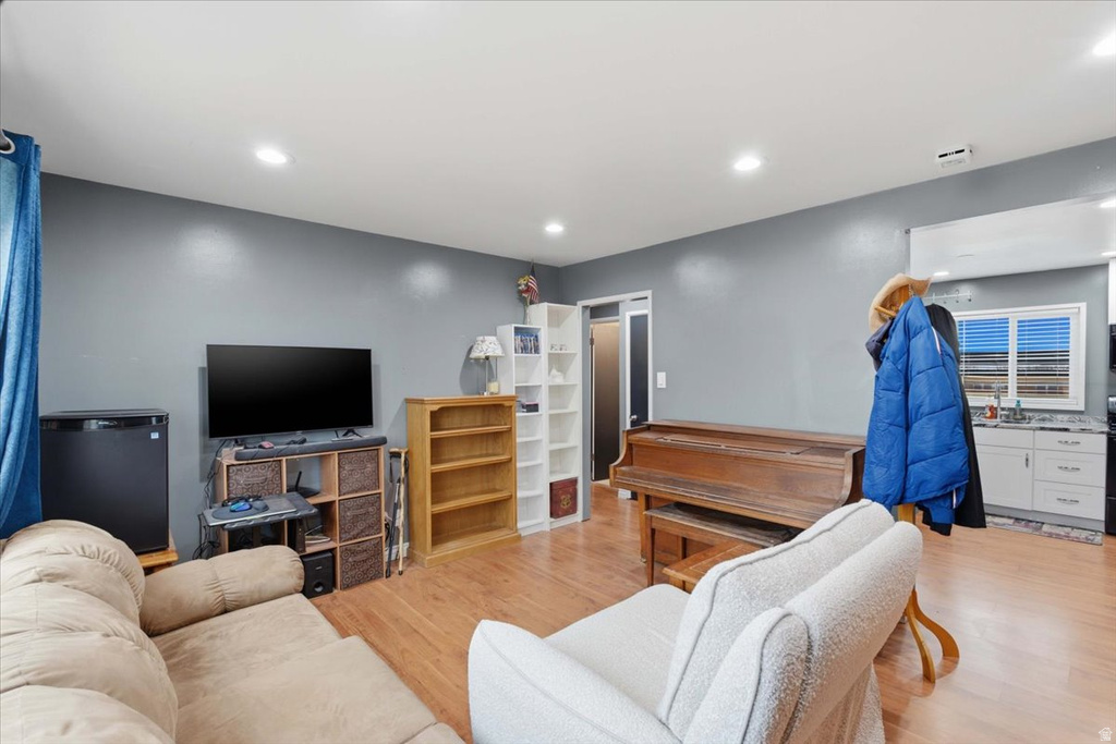 4689 S 275 W Ogden, UT 84405