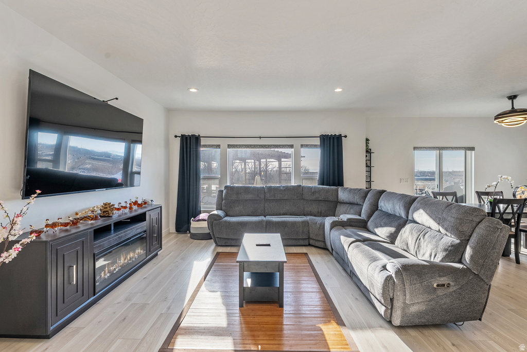 915 N EVELYN ST Farmington, UT 84025