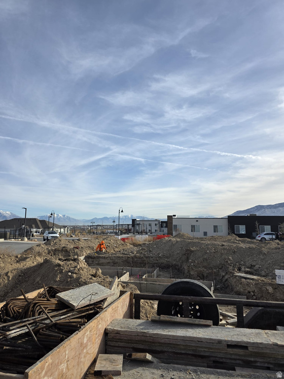 1477 N SARATOGA VIEW LN #B Saratoga Springs, UT 84045