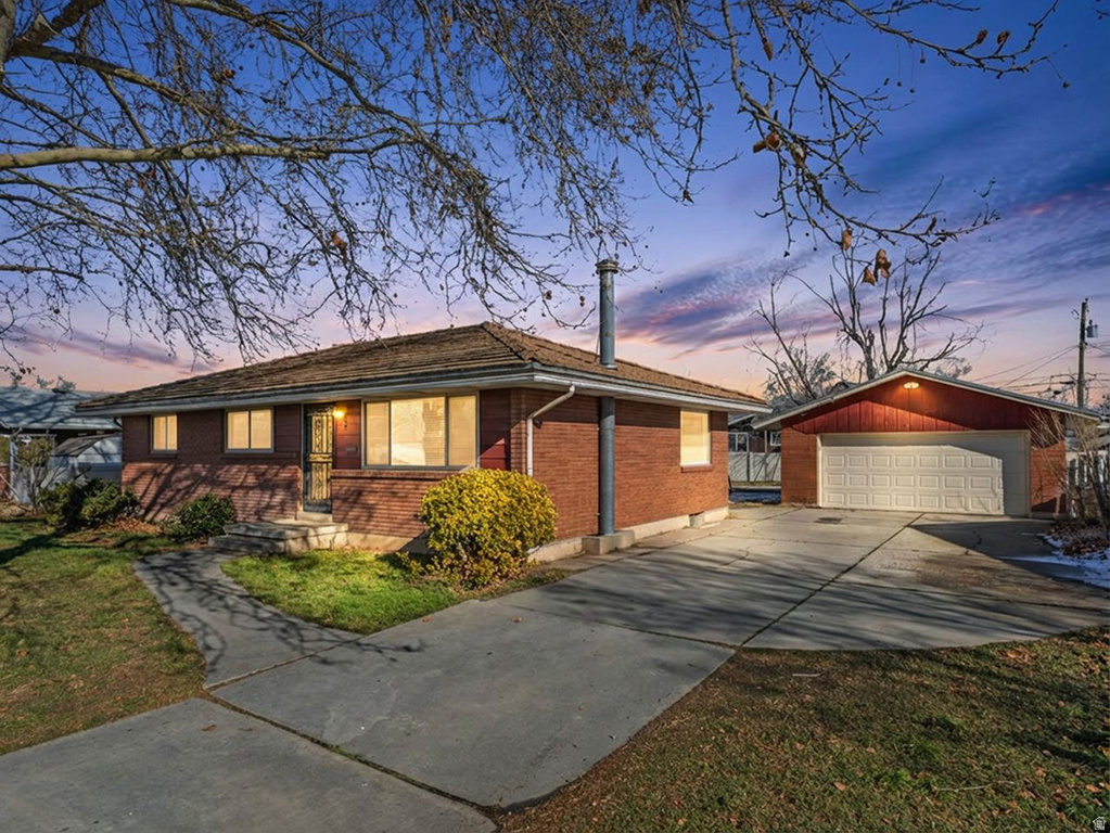 5362 S 2050 W Roy, UT 84067