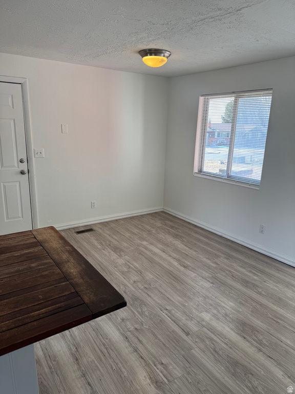 997 E 825 N Layton, UT 84040