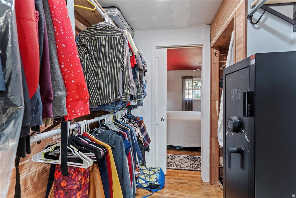 566 E 3050 N North Ogden, UT 84414