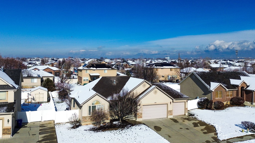 1392 W 2175 S Syracuse, UT 84075