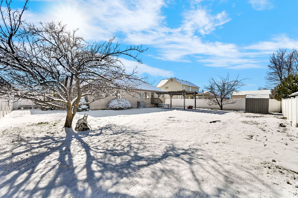 1392 W 2175 S Syracuse, UT 84075