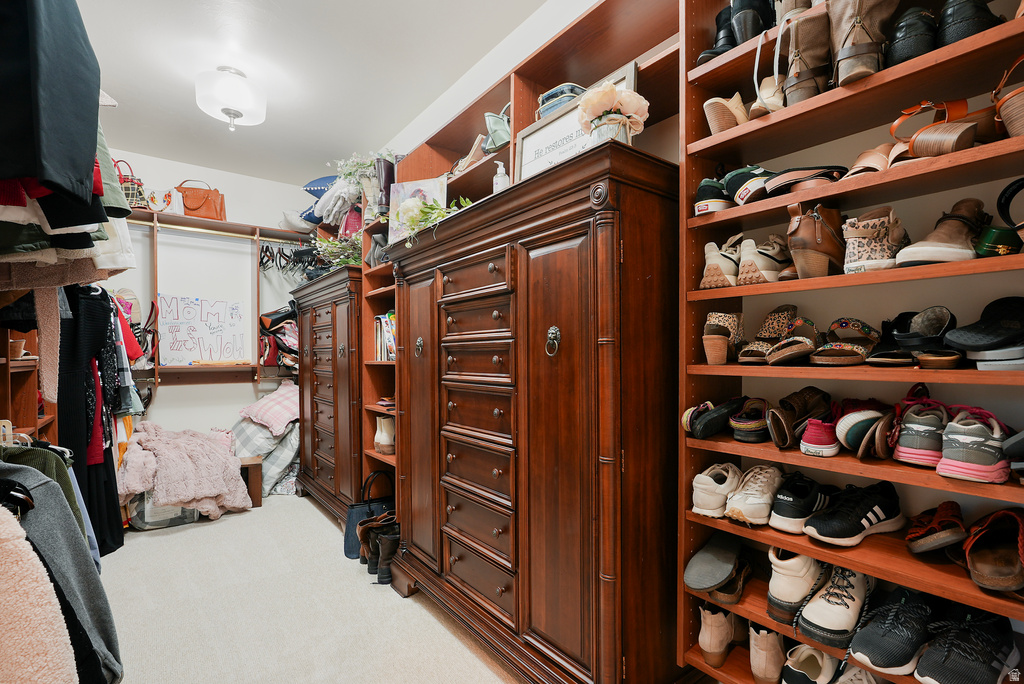 2051 E NORMANDYWOODS CT Holladay, UT 84117