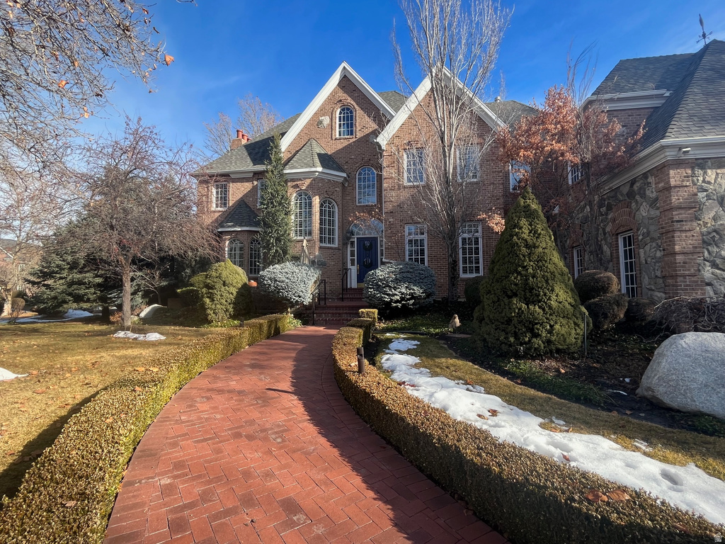 2051 E NORMANDYWOODS CT Holladay, UT 84117