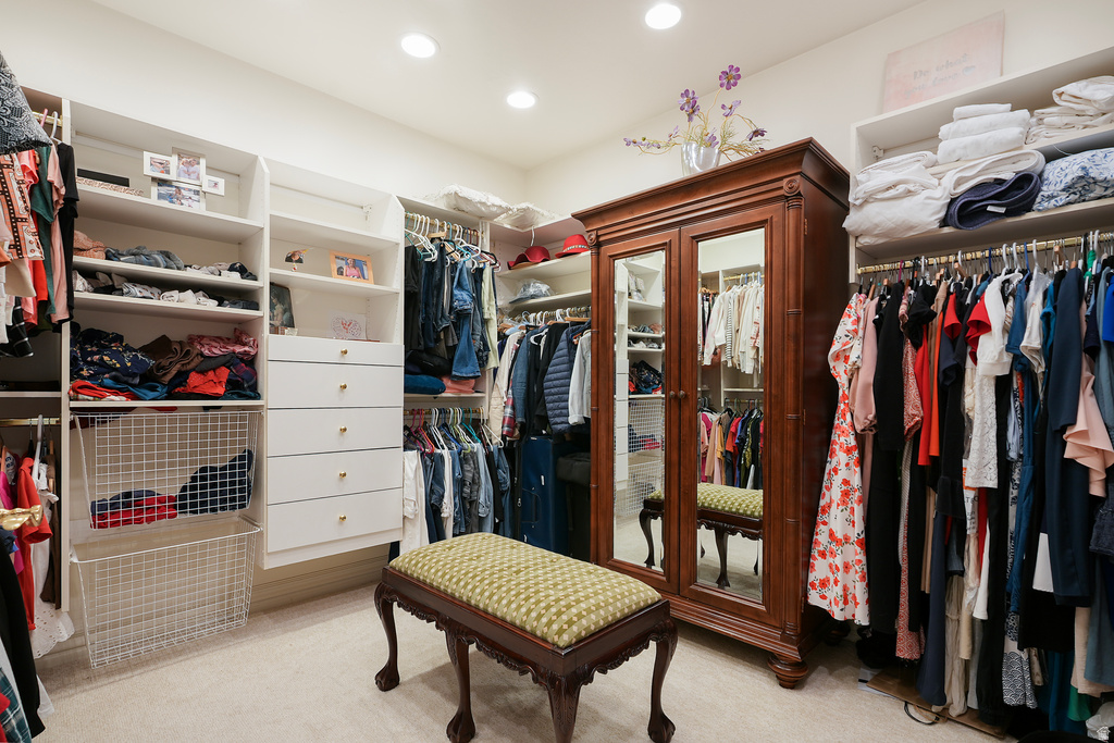 2051 E NORMANDYWOODS CT Holladay, UT 84117