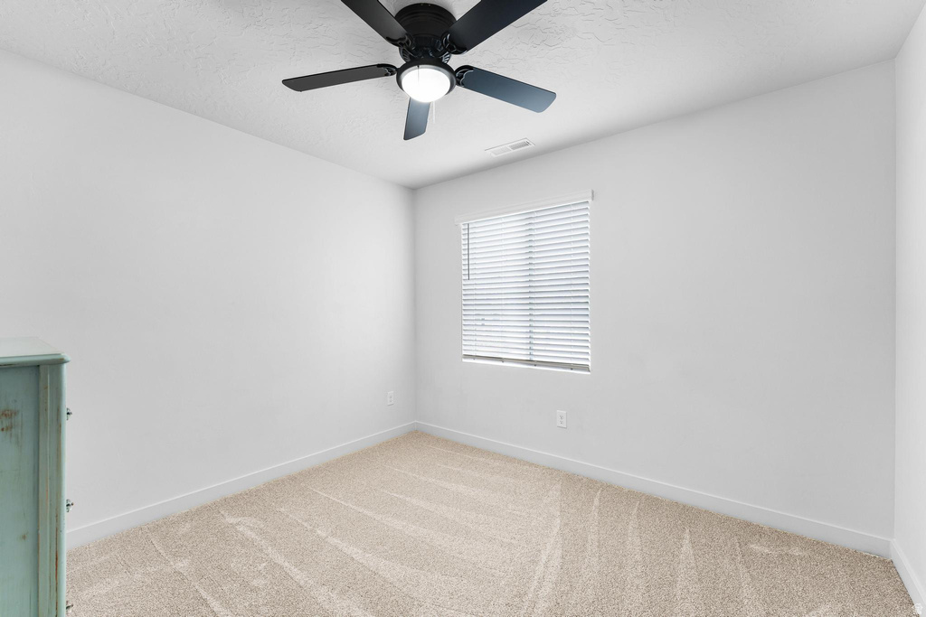 933 W LUCKY CLOVER DR Saratoga Springs, UT 84045