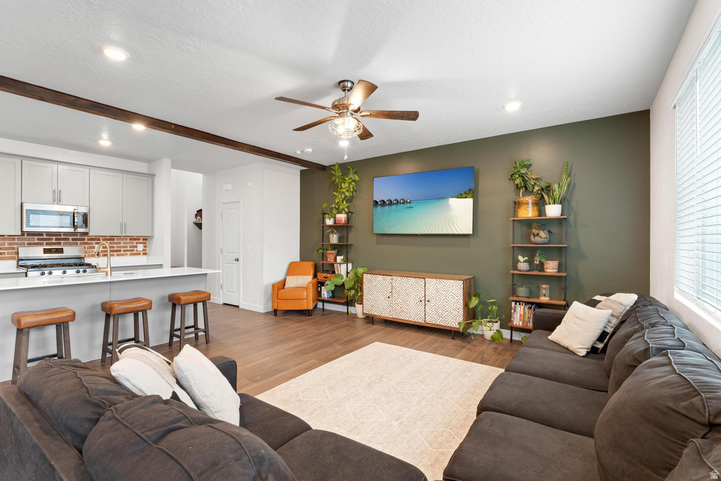 933 W LUCKY CLOVER DR Saratoga Springs, UT 84045