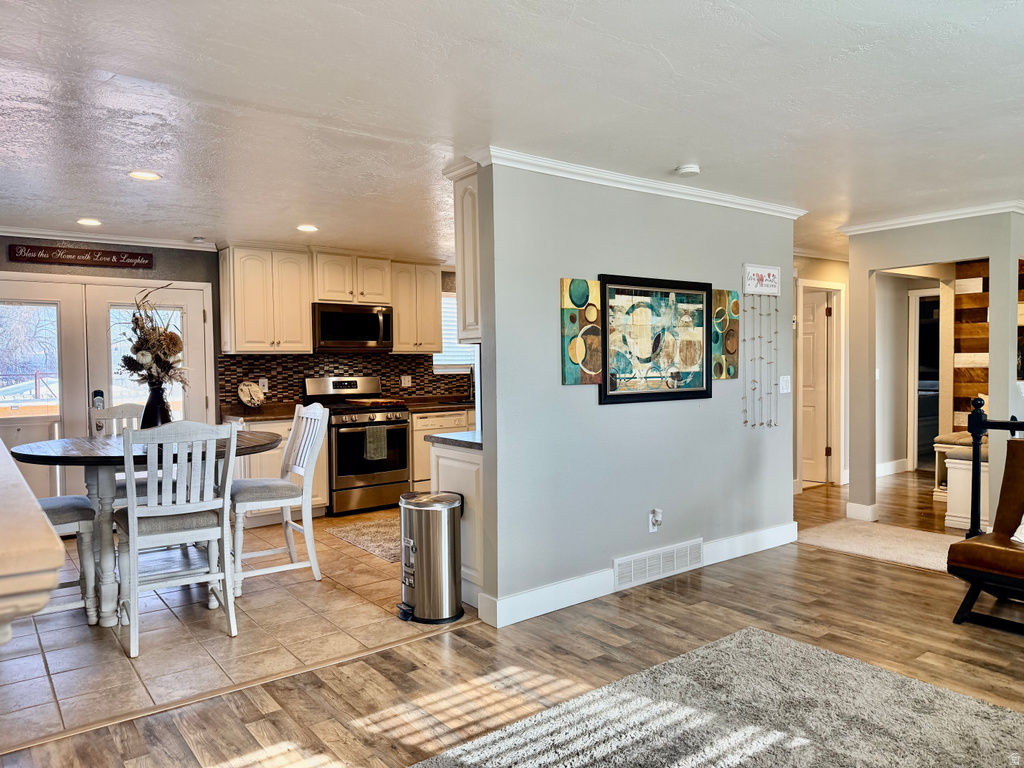 1886 W BEN AIR DR Taylorsville, UT 84129