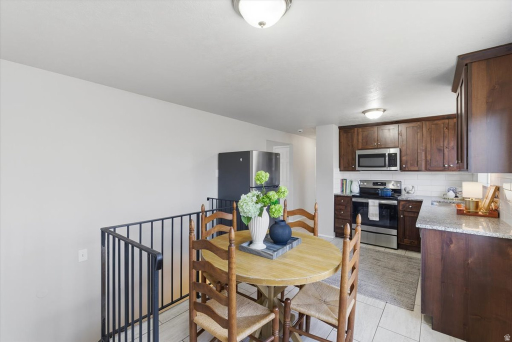 6635 S SOMERSET DR West Jordan, UT 84084