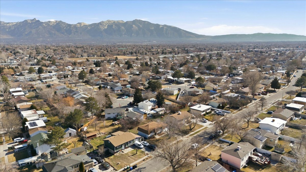 6635 S SOMERSET DR West Jordan, UT 84084