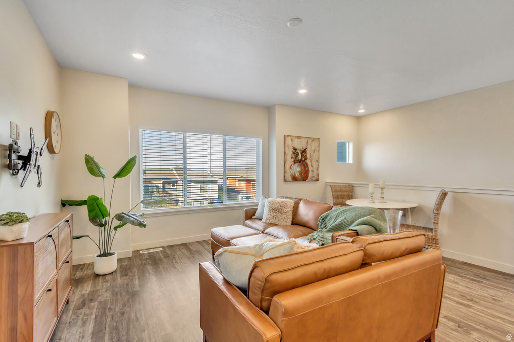 994 W SAPPHIRE PEAK DR #200 Bluffdale, UT 84065