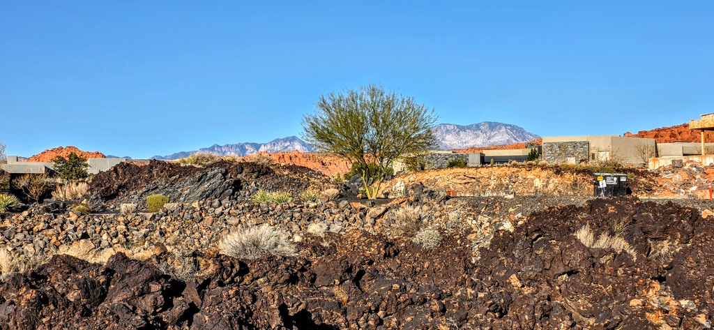 2427  TACHEENE DR St. George, UT 84770