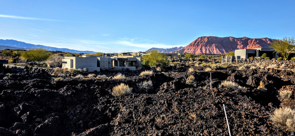 2427  TACHEENE DR St. George, UT 84770