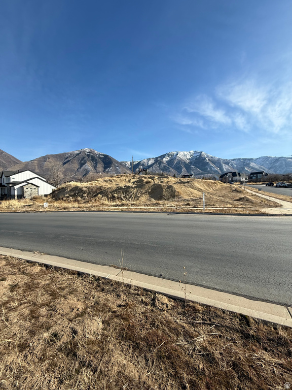 1343 S 370 E Salem, UT 84653