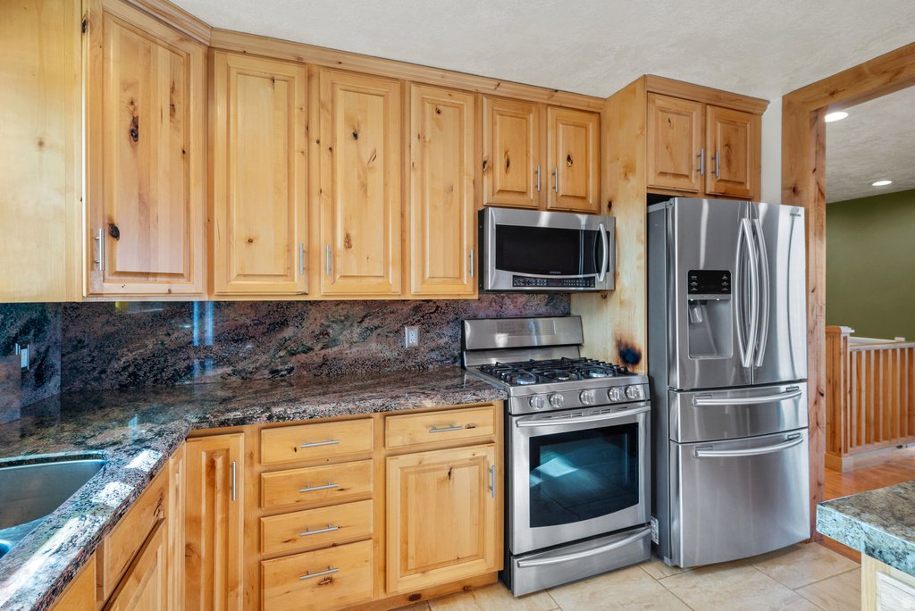 6479 W KINGS DR West Valley City, UT 84128