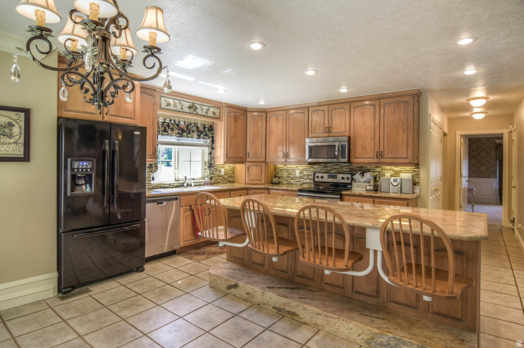 883 E 700 S Springville, UT 84663