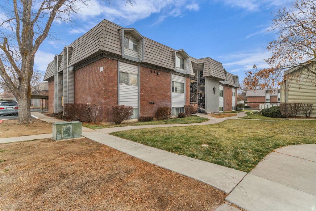 1674 N HICKORY LN Provo, UT 84604