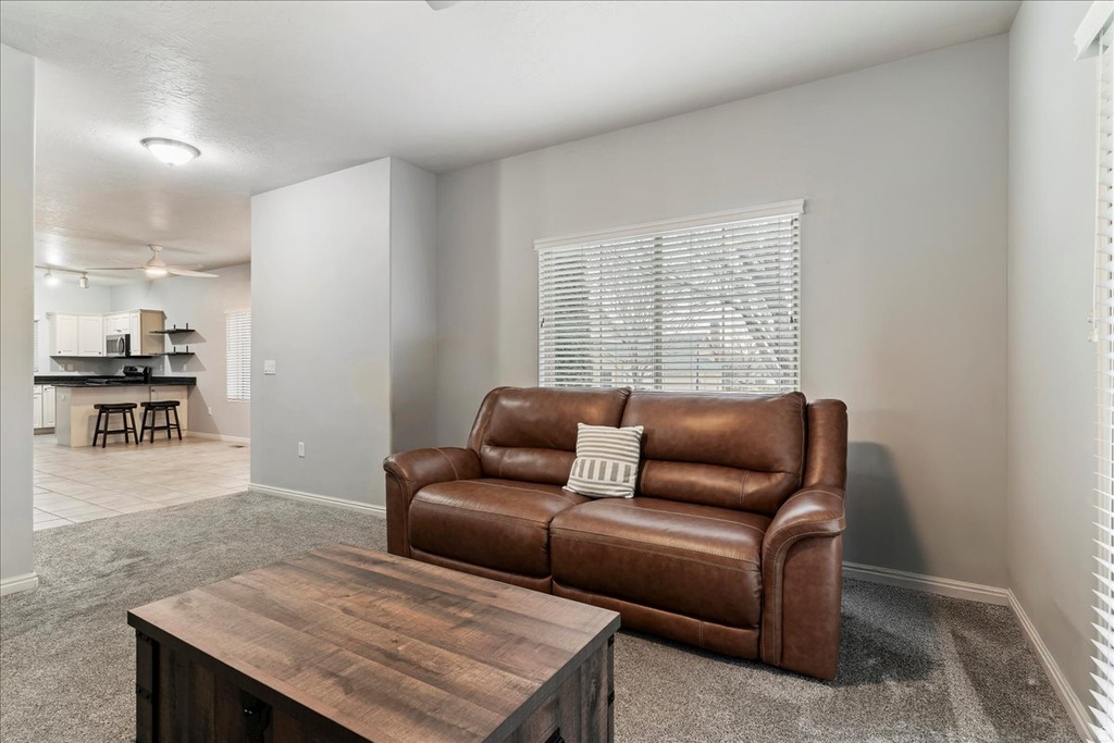 173 E FOREHAND LN Lehi, UT 84043